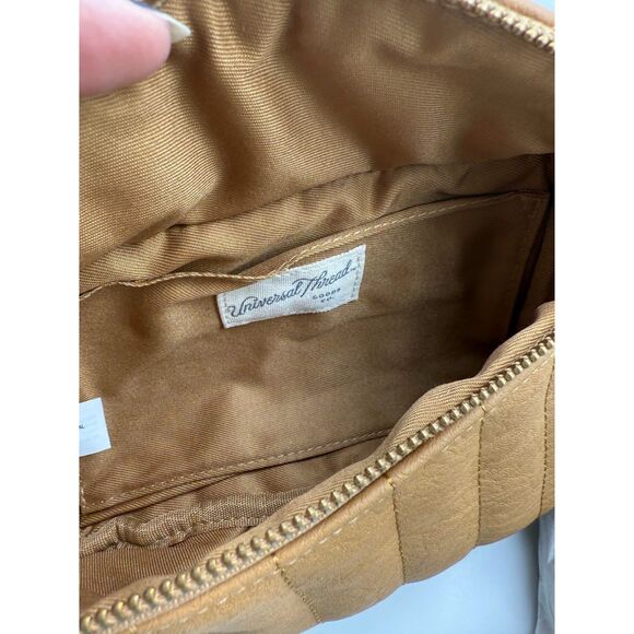 Universal Thread - Picture 5 of 5